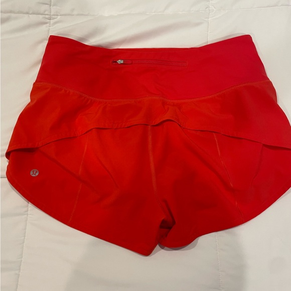 Lululemon speed up shorts 2.5 inch size 8 - Picture 2 of 5